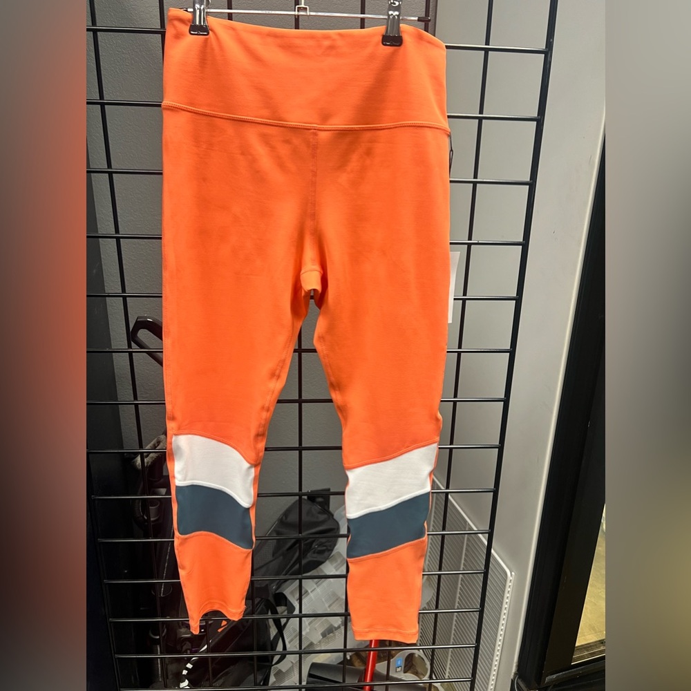 Tangerine angle block, light and tight high-rise Zyia legging size 6/8 NWT